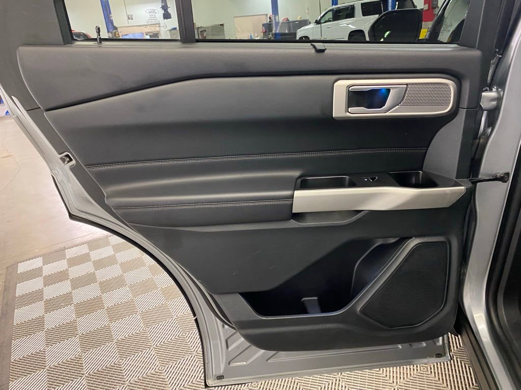 Used 2023 Ford Explorer Limited image 21