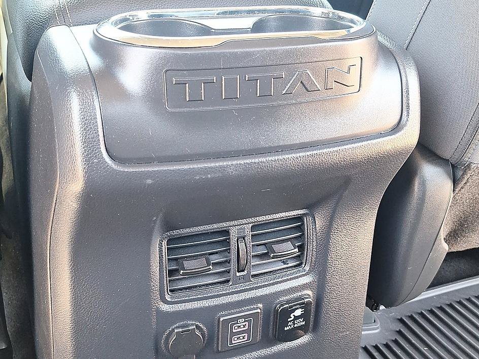 Used 2024 Nissan Titan SV w/ SV Convenience Package AWD/4WD image 30