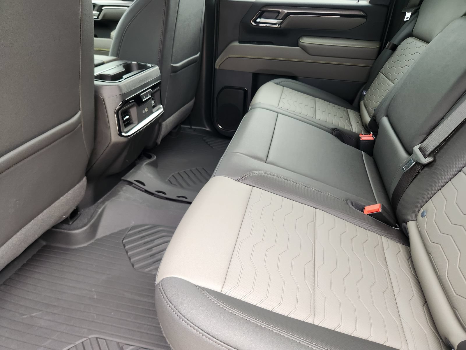 New 2026 Chevrolet Silverado 2500 ZR2 AWD/4WD image 24