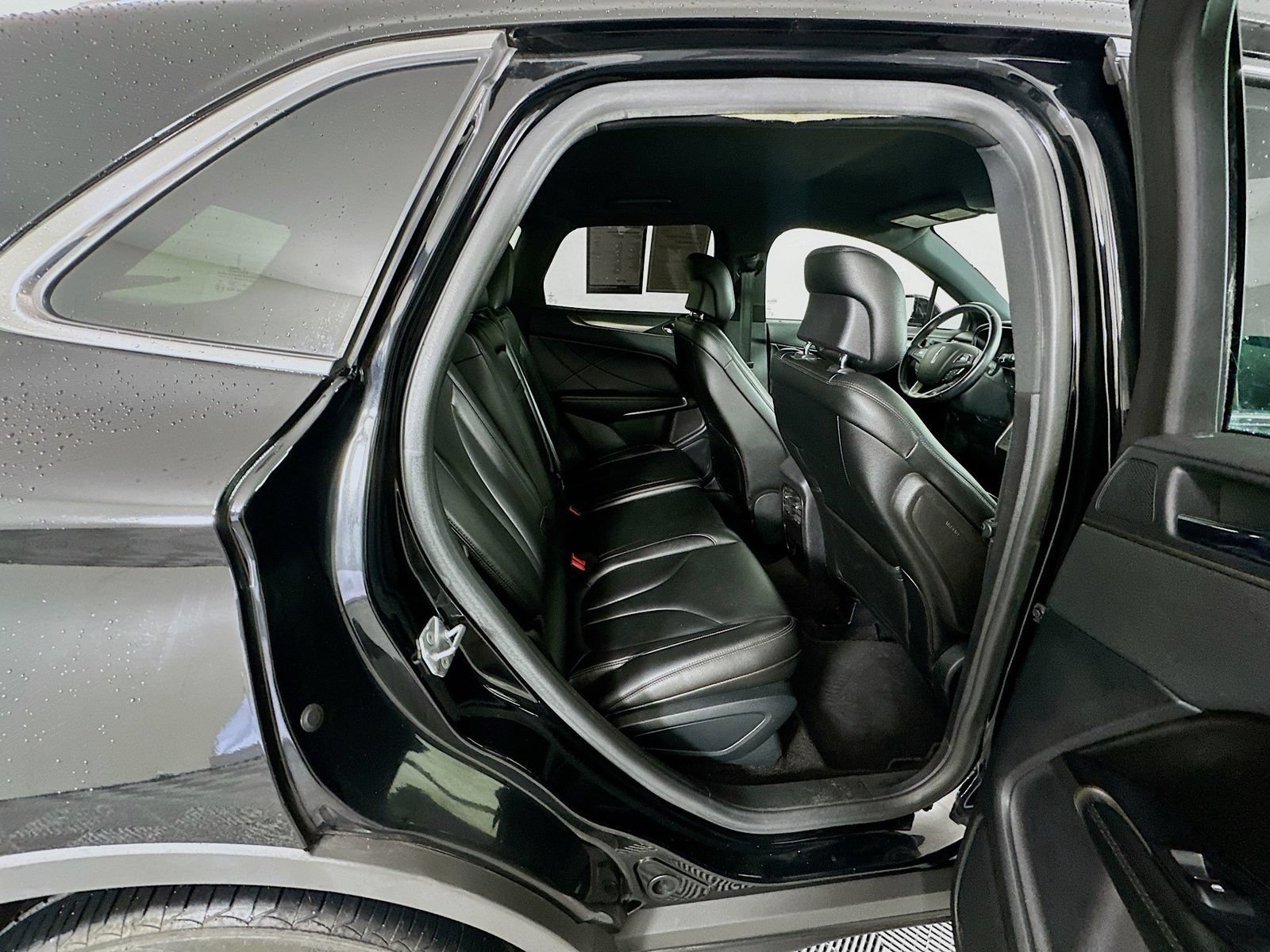 Used 2018 Lincoln MKC Premiere FWD image 25