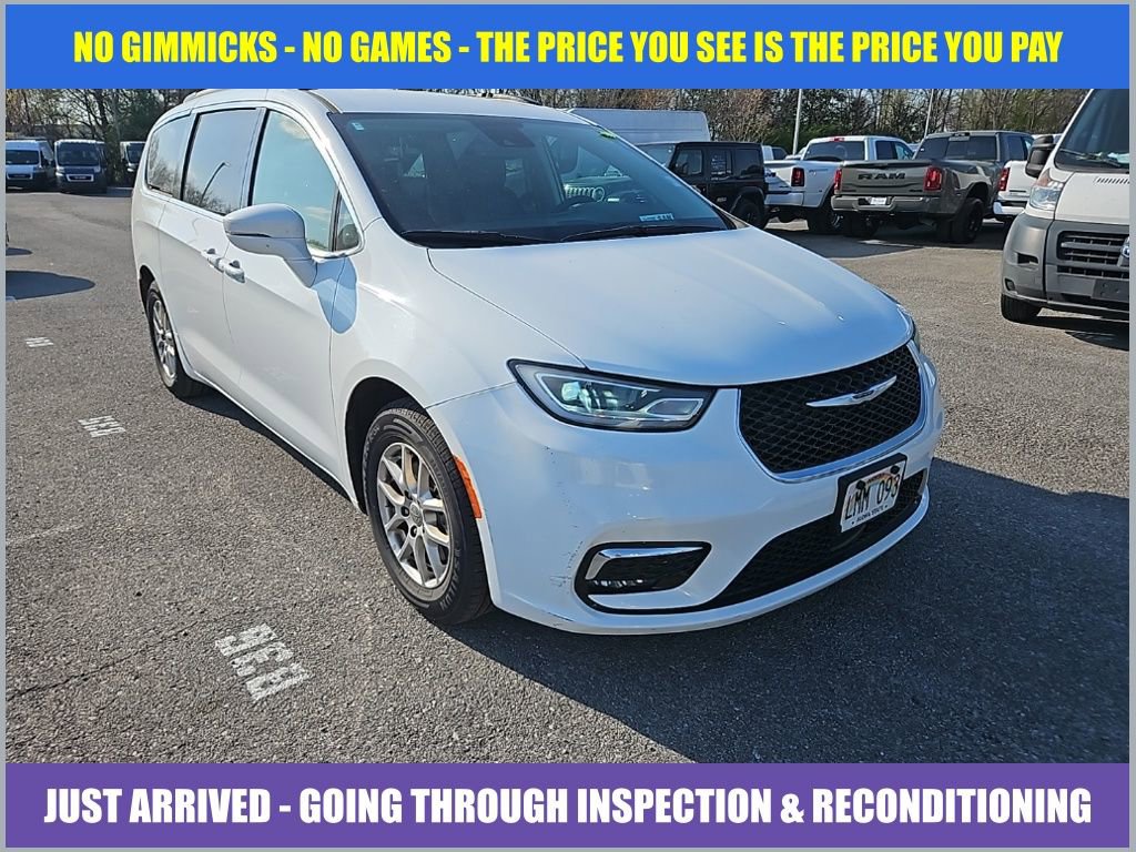 Used 2022 Chrysler Pacifica Touring-L