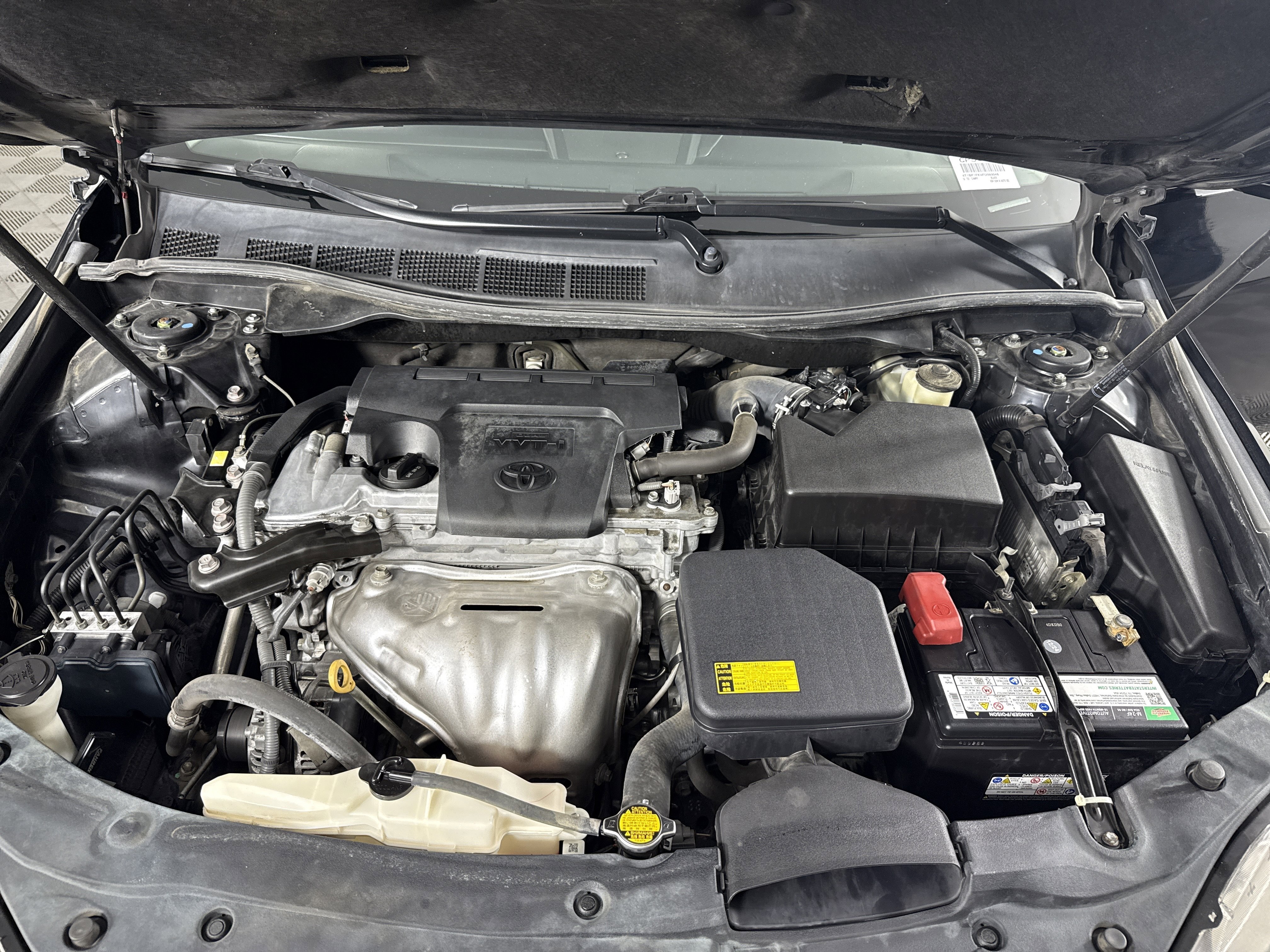 Used 2015 Toyota Camry SE image 10