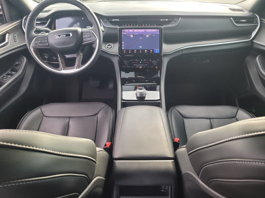 Certified 2025 Jeep Grand Cherokee Limited w/ Luxury Tech Group II RWD image 14