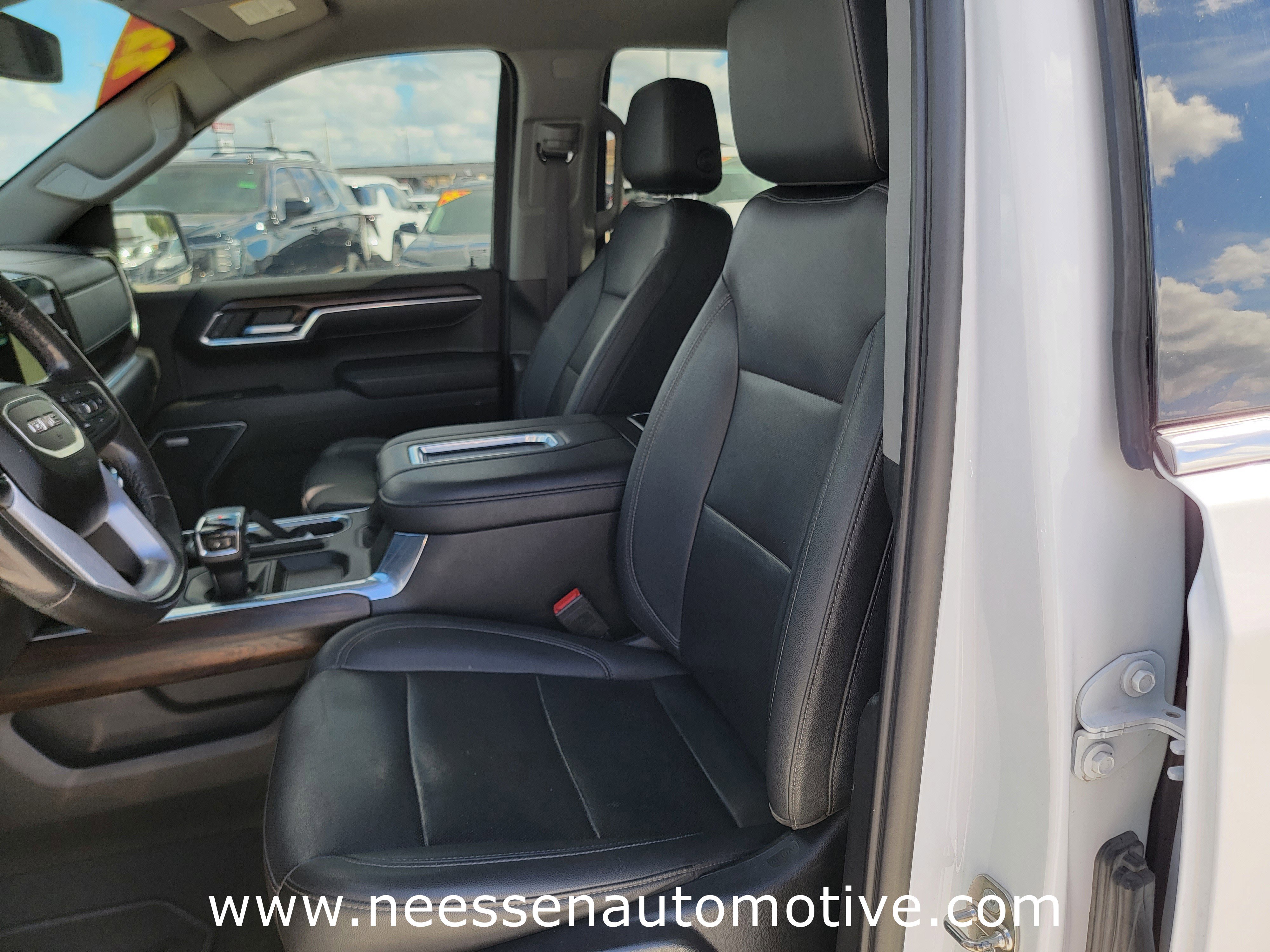 Used 2022 GMC Sierra 1500 SLT w/ SLT Convenience Package image 19