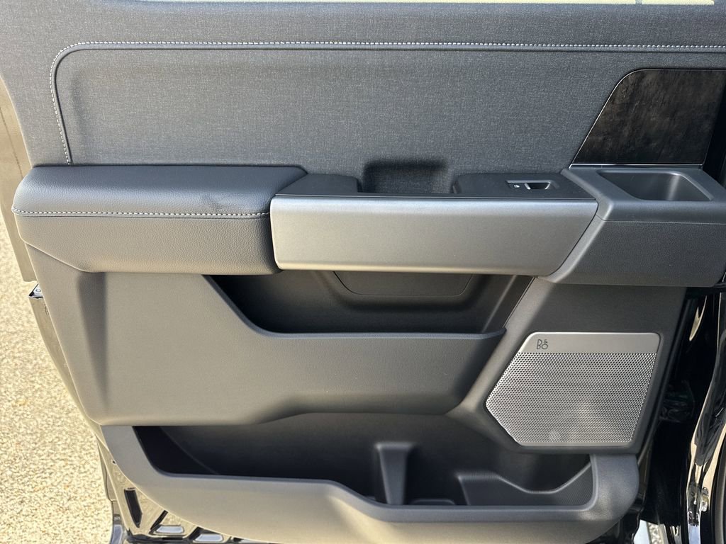 New 2026 Ford F250 Lariat w/ Black Appearance Package image 21