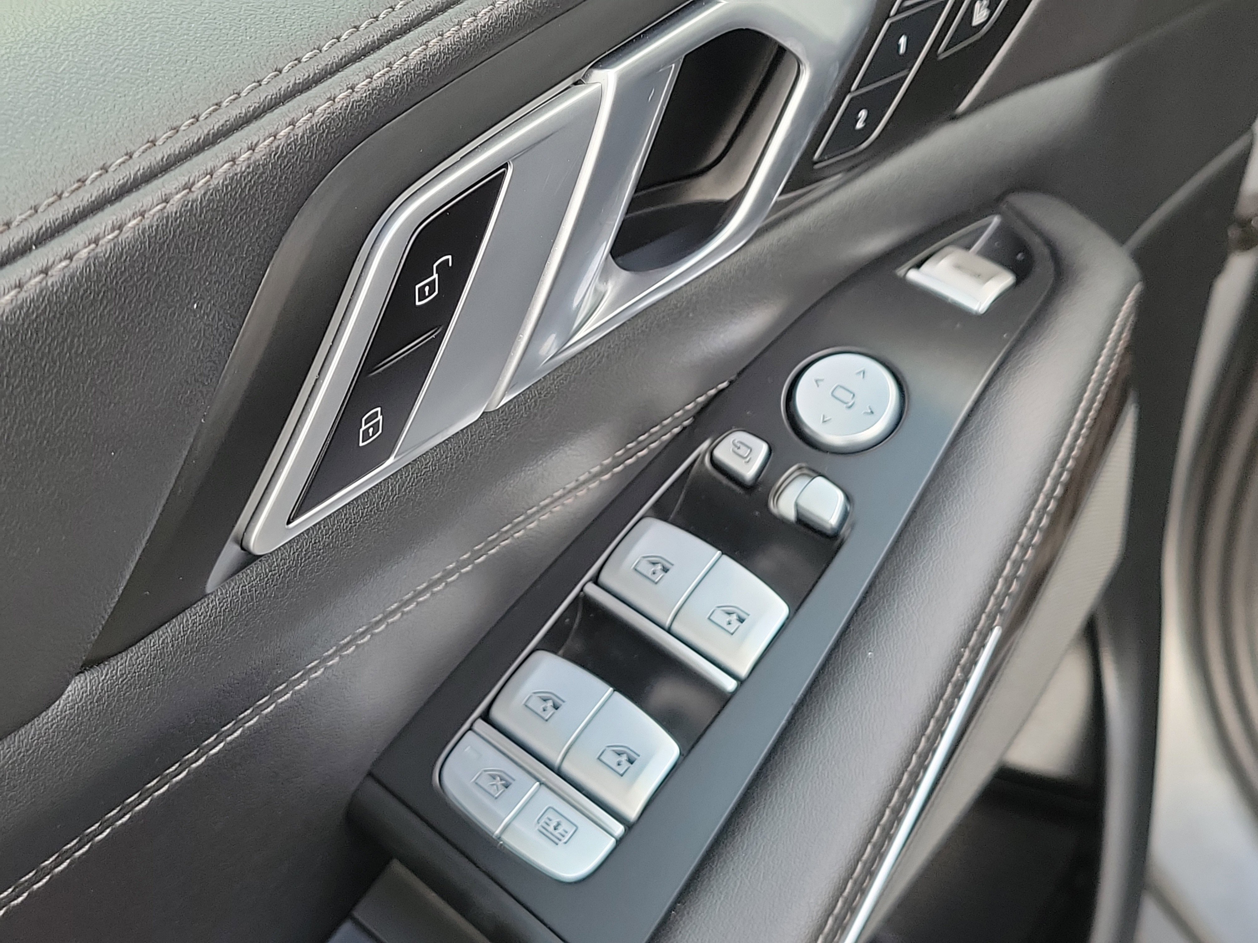 Used 2024 BMW X7 xDrive40i image 21