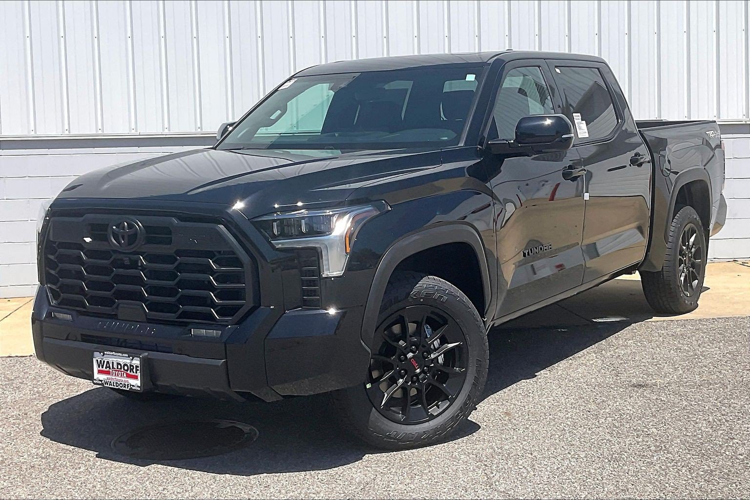 New 2026 Toyota Tundra Limited AWD/4WD image 2