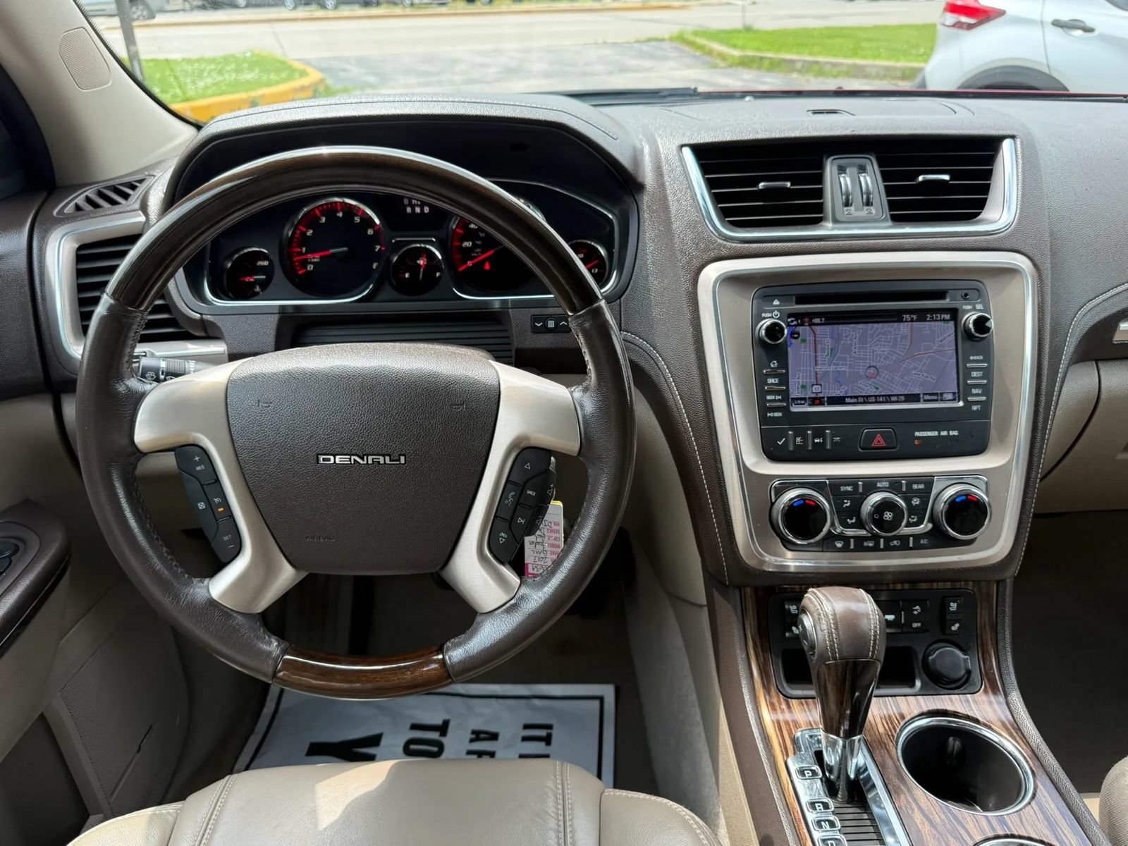 Used 2013 GMC Acadia Denali AWD/4WD image 32