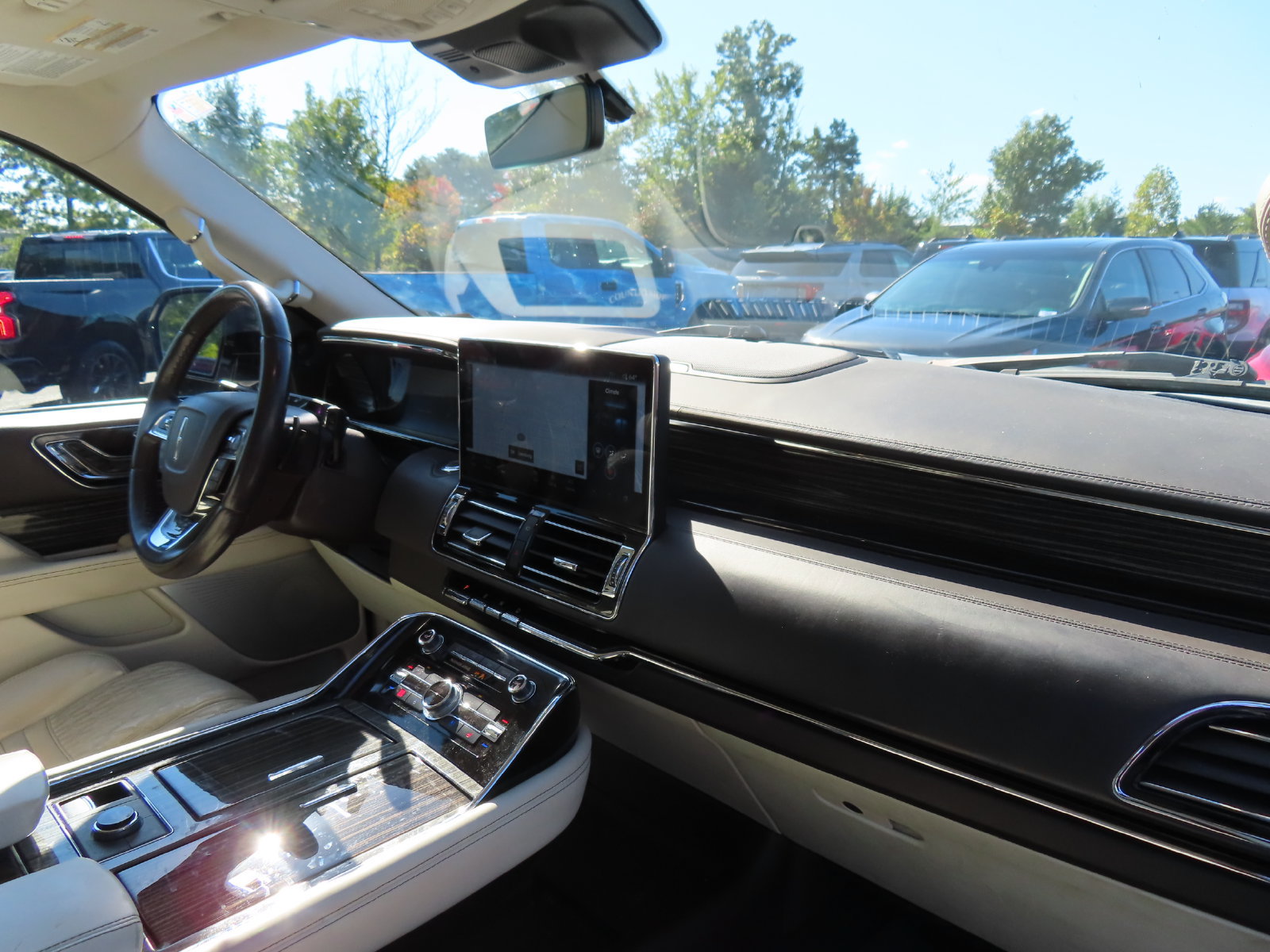 Used 2023 Lincoln Navigator Black Label AWD/4WD image 18