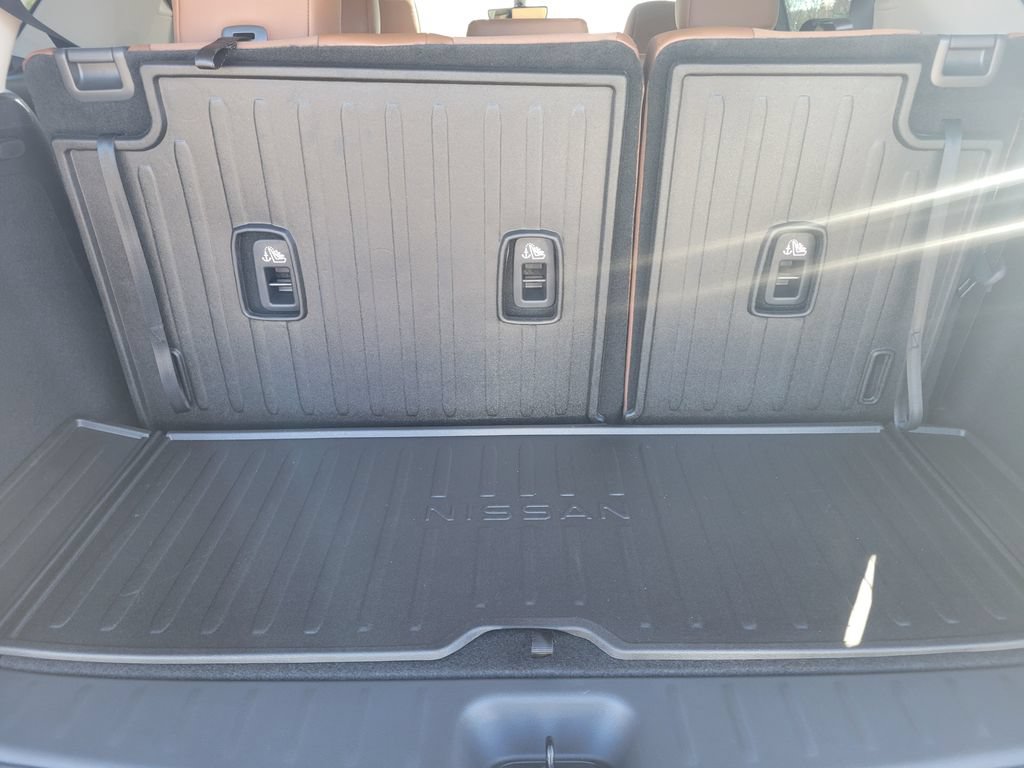 New 2026 Nissan Pathfinder Platinum w/ Cargo Package AWD/4WD image 36
