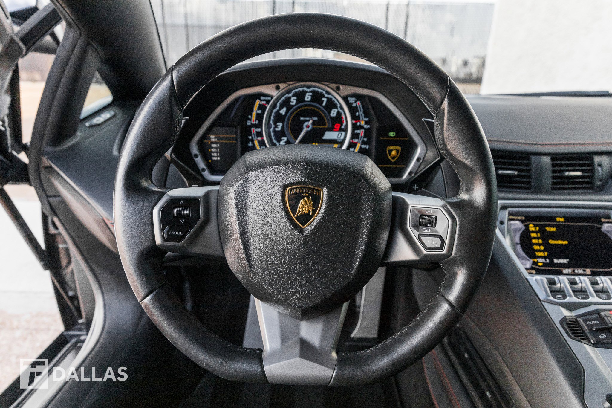 Used 2014 Lamborghini Aventador LP 700-4 image 25