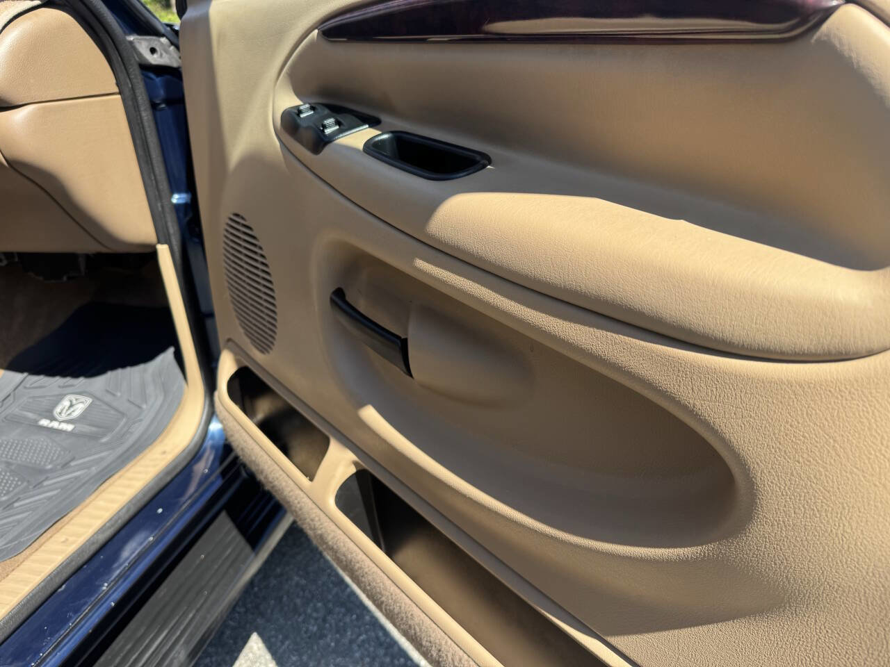 Used 2002 Dodge Ram 2500 Truck 4x4 Quad Cab image 18