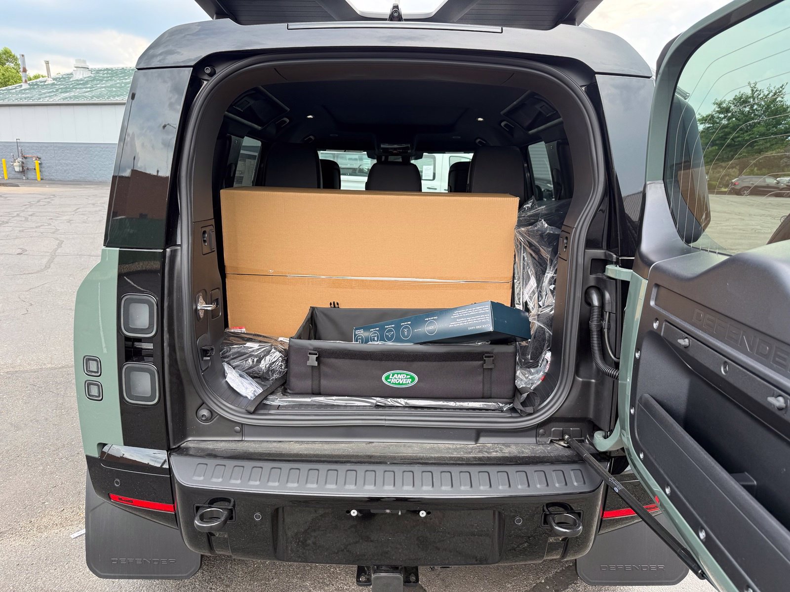 New 2026 Land Rover Defender 110 Trophy Edition AWD/4WD image 46