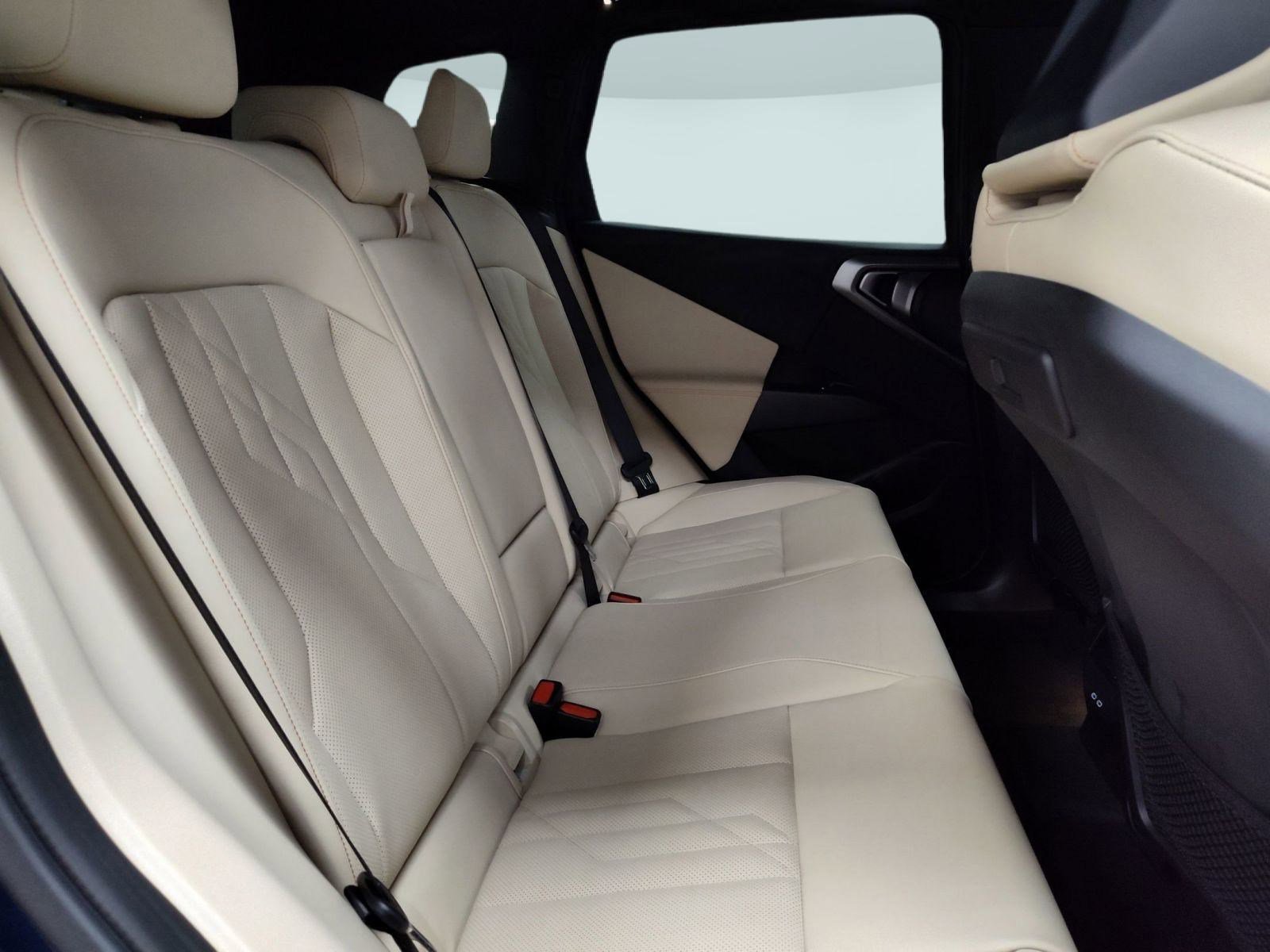 Used 2026 BMW X3 xDrive30 w/ Convenience Package image 25