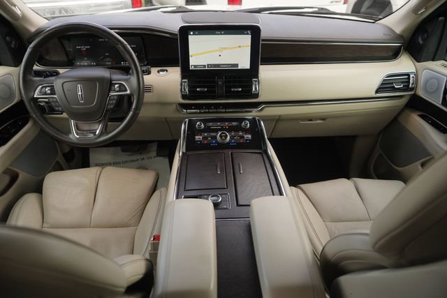 Used 2019 Lincoln Navigator L Reserve image 23