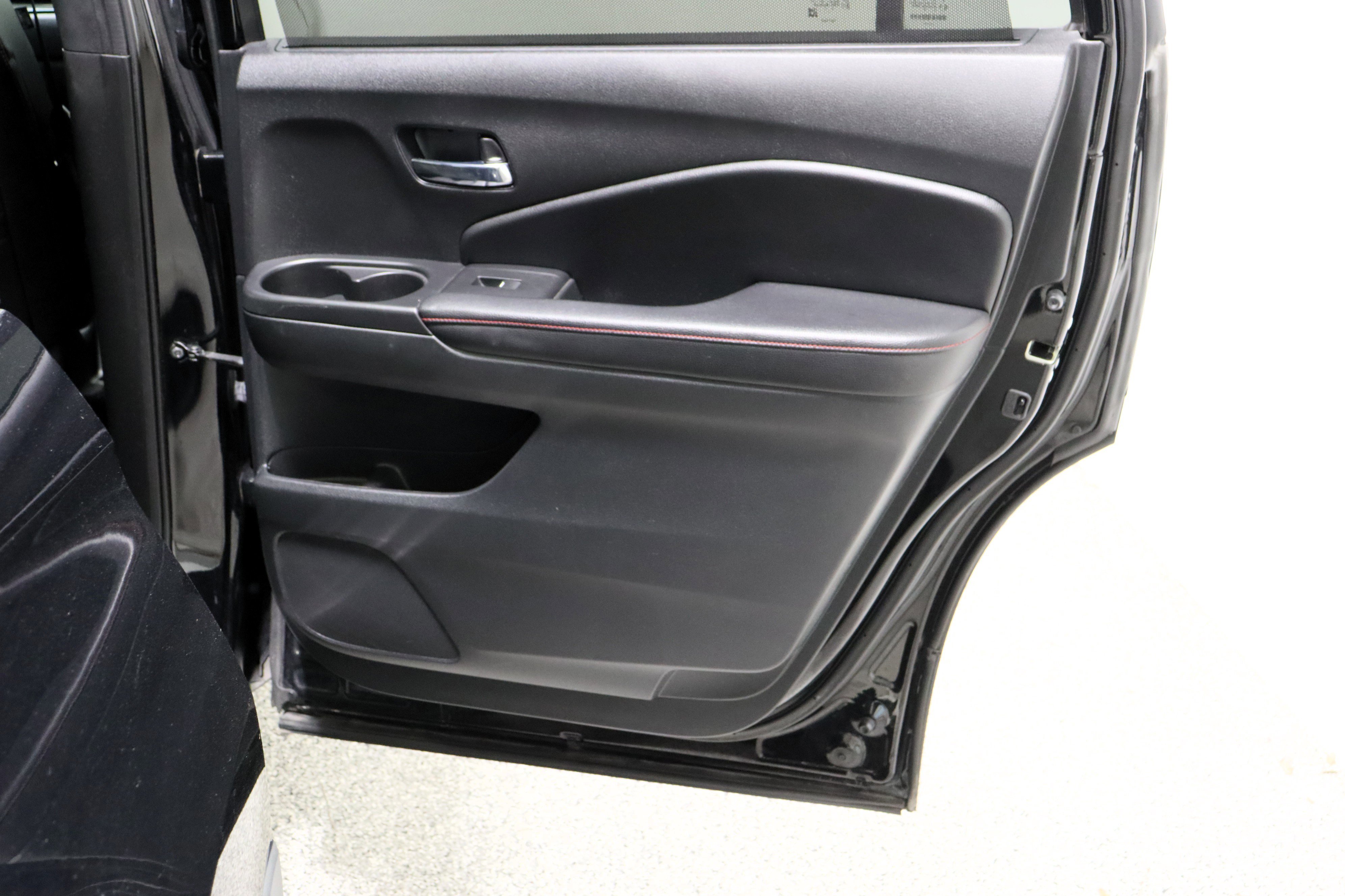 Used 2020 Honda Pilot Black Edition image 39