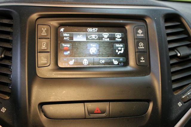 Used 2017 Jeep Cherokee Sport w/ Cold Weather Group FWD image 23