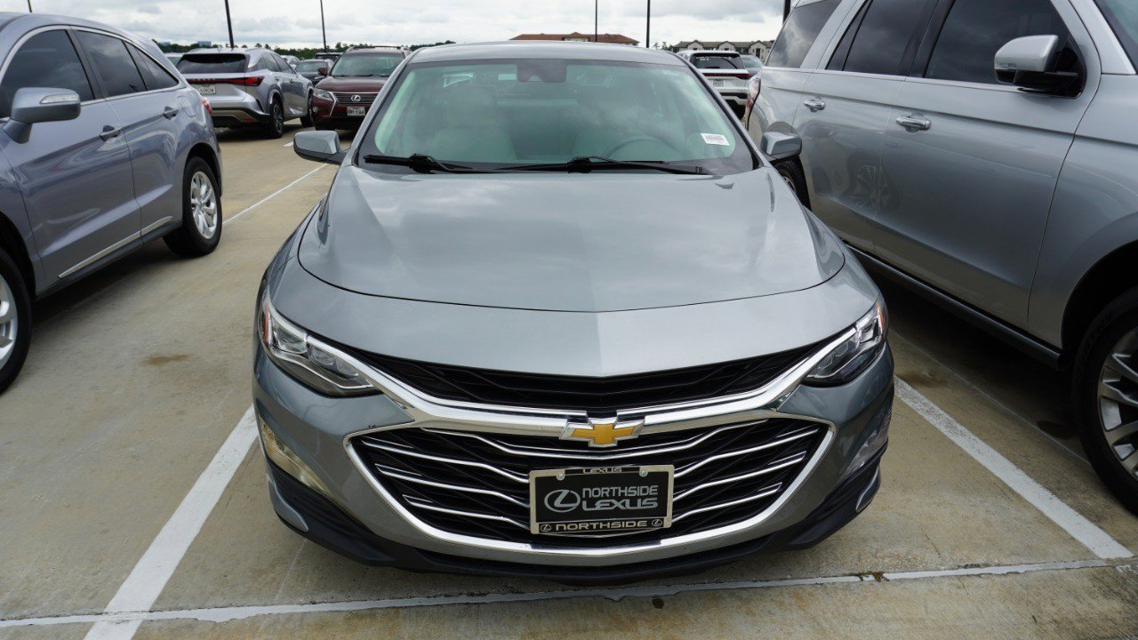 Used 2024 Chevrolet Malibu LT FWD image 3