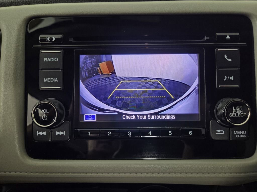 Used 2022 Honda HR-V LX image 13