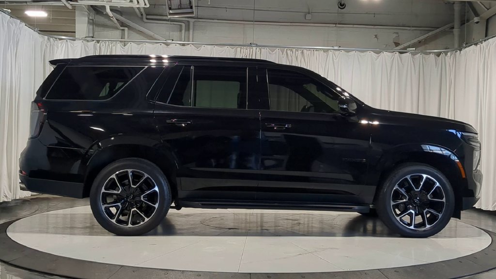 Used 2025 Chevrolet Tahoe RST w/ Comfort Package AWD/4WD image 11