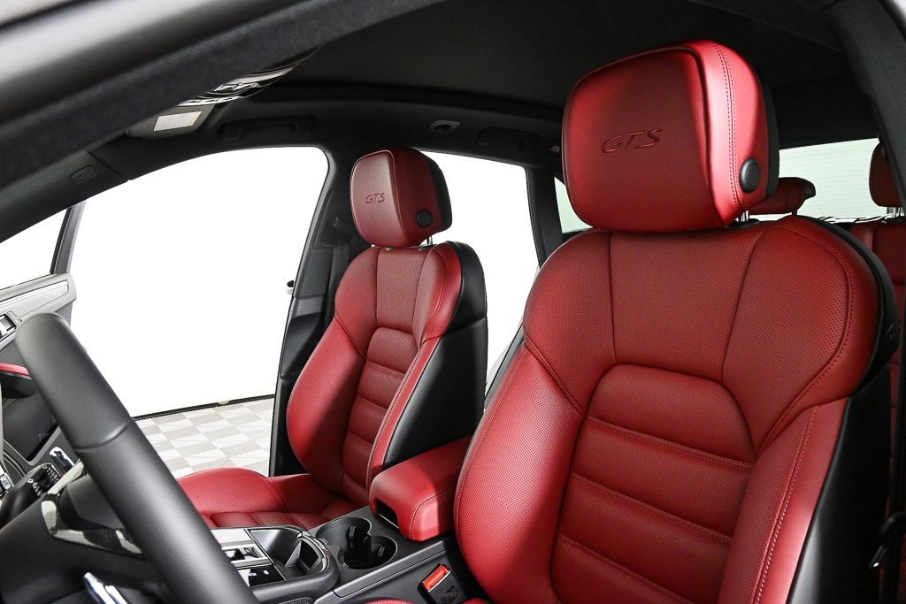 New 2026 Porsche Macan GTS image 6