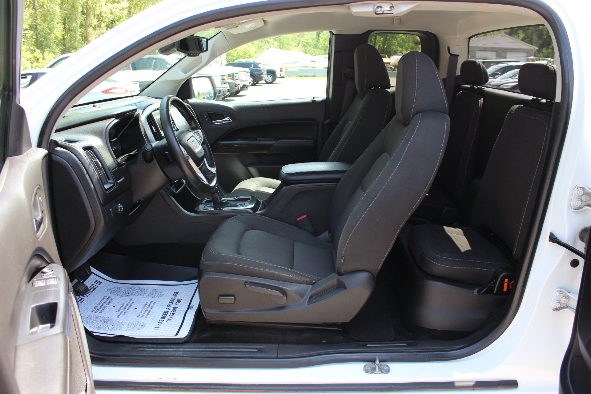 Used 2015 GMC Canyon SLE w/ SLE Convenience Package RWD image 19
