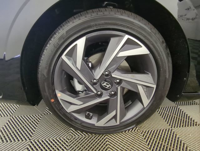 New 2026 Hyundai Elantra Limited FWD image 16
