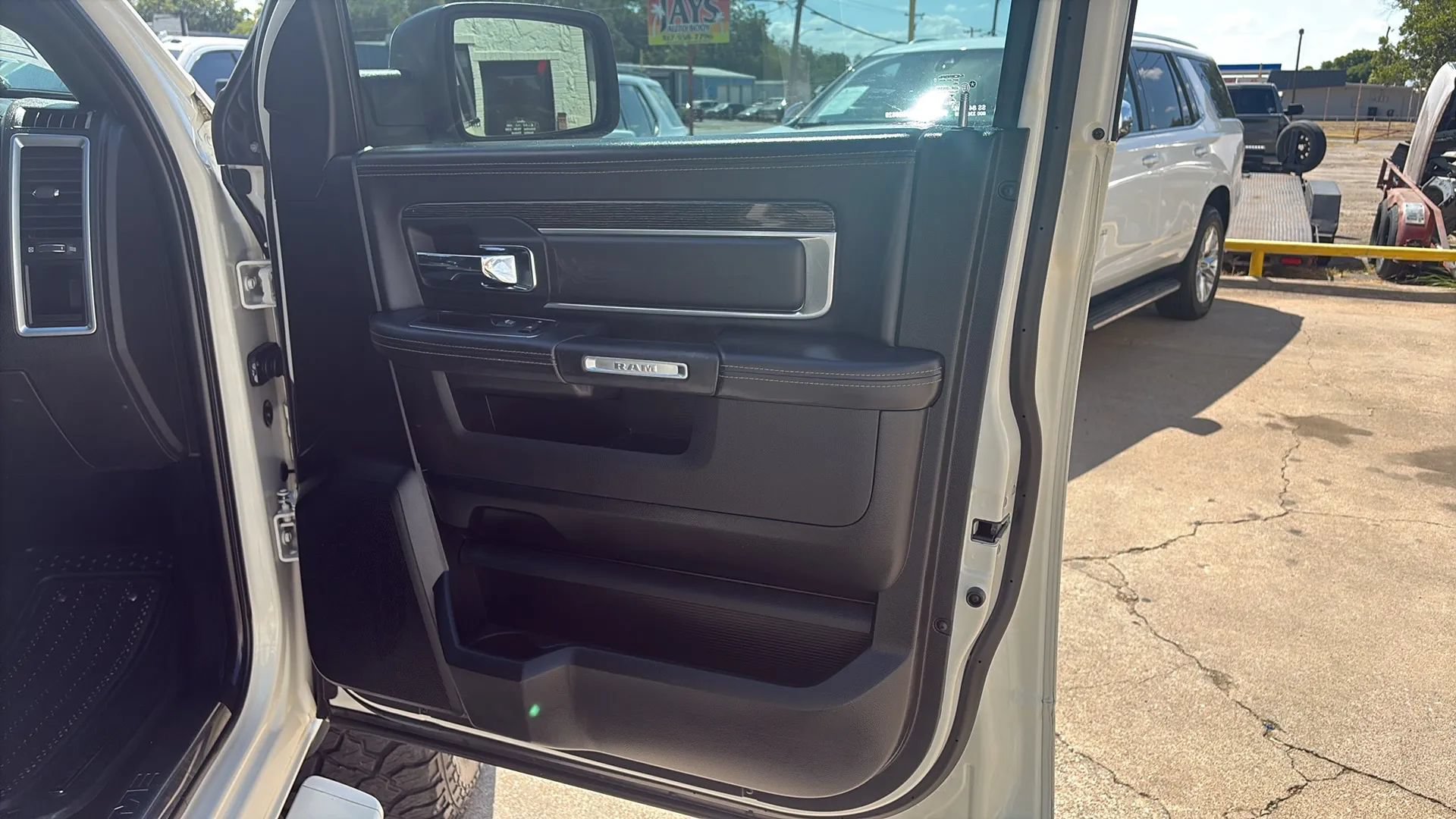 Used 2017 RAM 1500 Limited AWD/4WD image 14