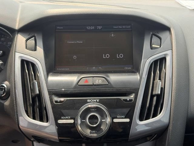 Used 2014 Ford Focus Titanium FWD image 21
