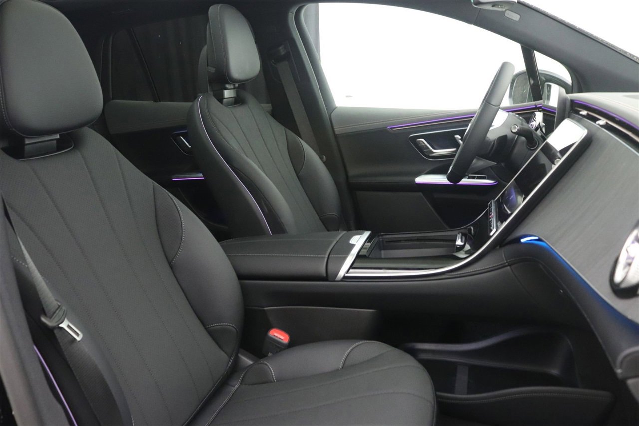 New 2026 Mercedes-Benz EQE 320 4MATIC SUV image 9