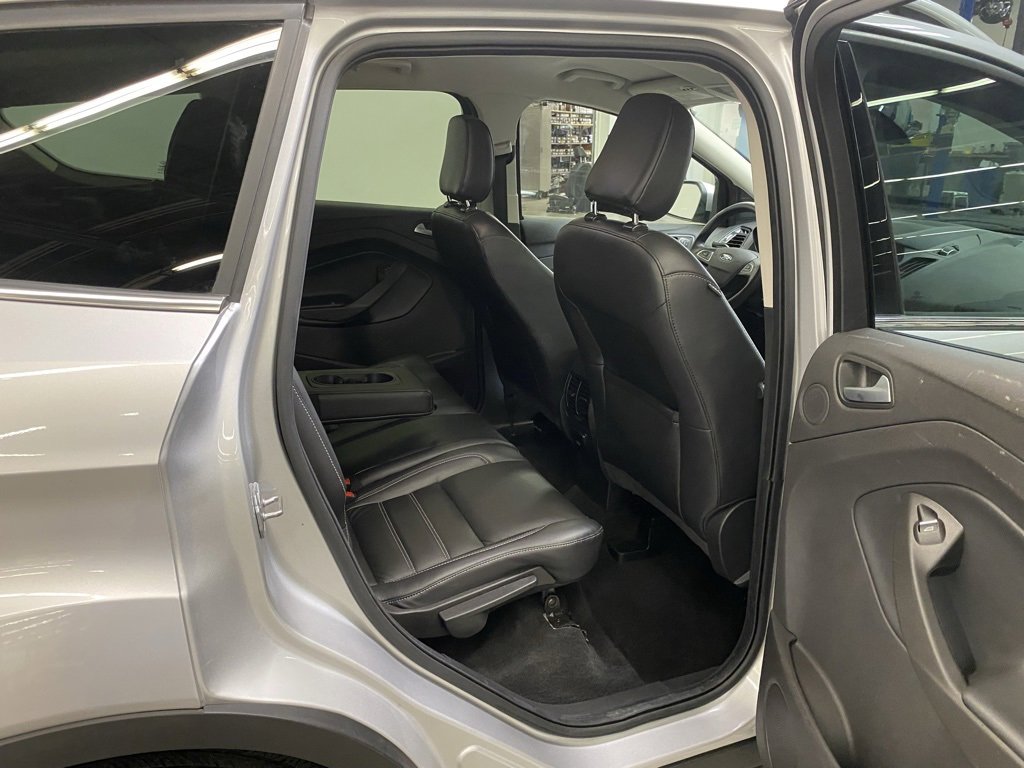 Used 2019 Ford Escape Titanium image 14