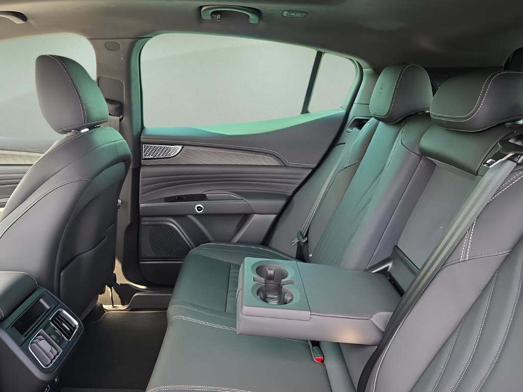 New 2025 Maserati Grecale GT image 31