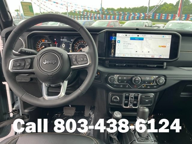 Used 2026 Jeep Wrangler Unlimited Sahara AWD/4WD image 16