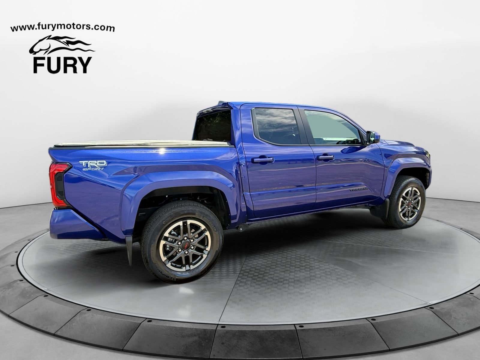 Used 2025 Toyota Tacoma TRD Sport AWD/4WD image 4