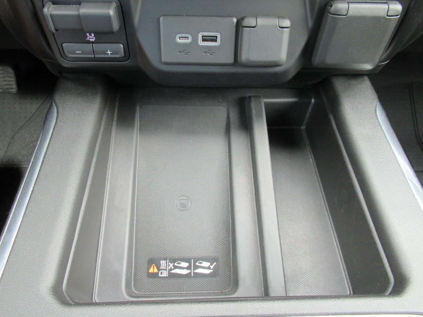 Used 2022 Chevrolet Silverado 2500 LTZ w/ LTZ Plus Package AWD/4WD image 27