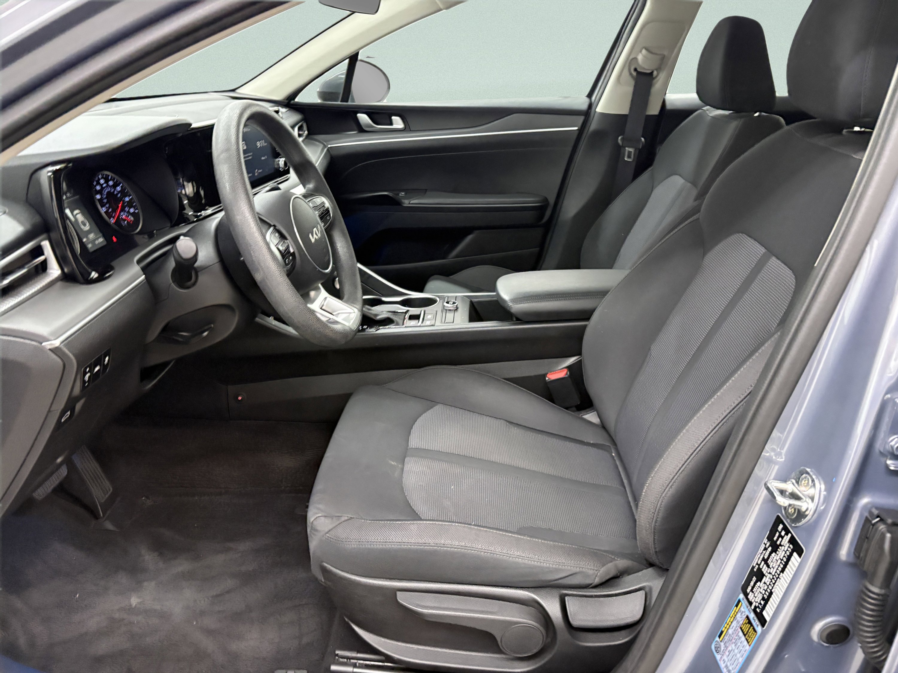 Used 2022 Kia K5 LX FWD image 11