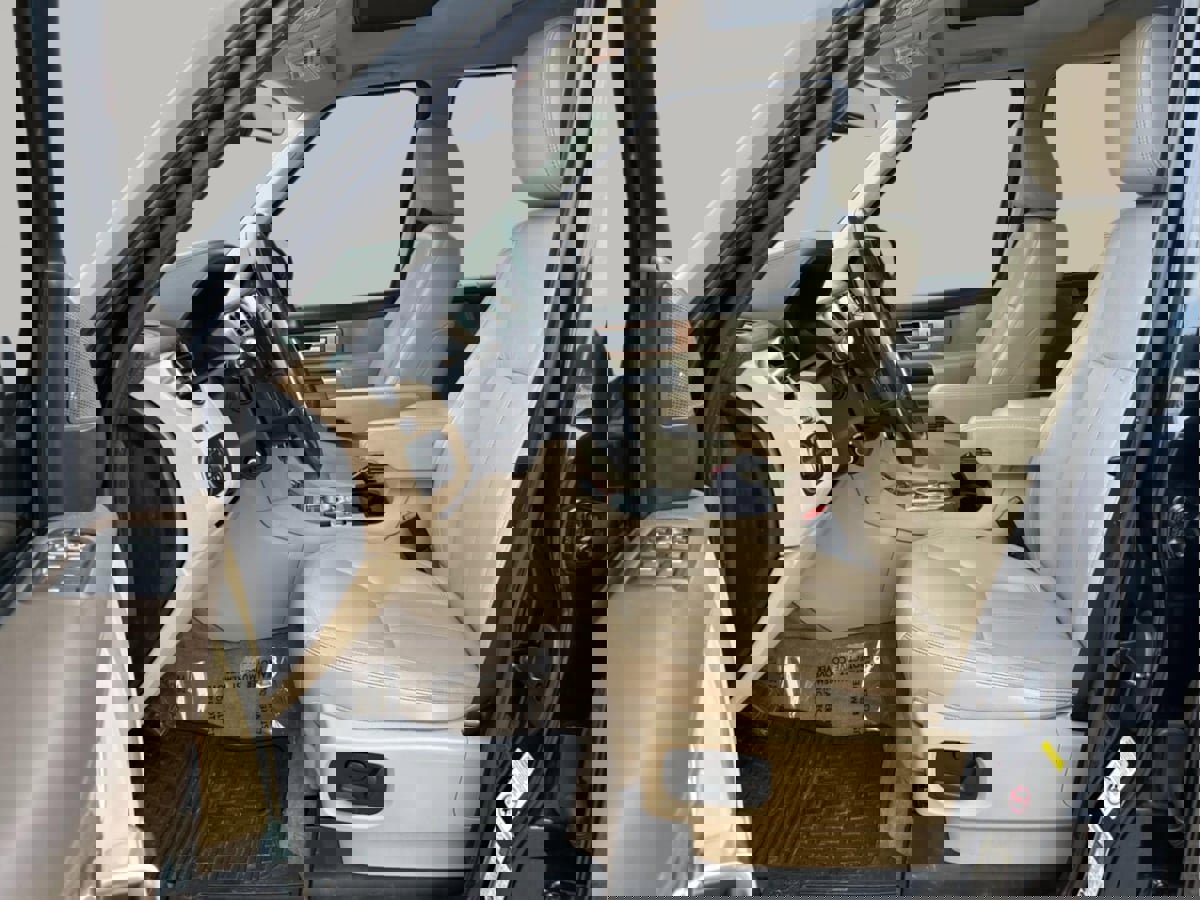 Used 2016 Land Rover LR4 HSE LUX image 9