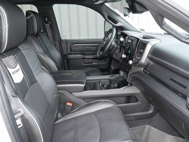 Used 2024 RAM 3500 Limited image 32