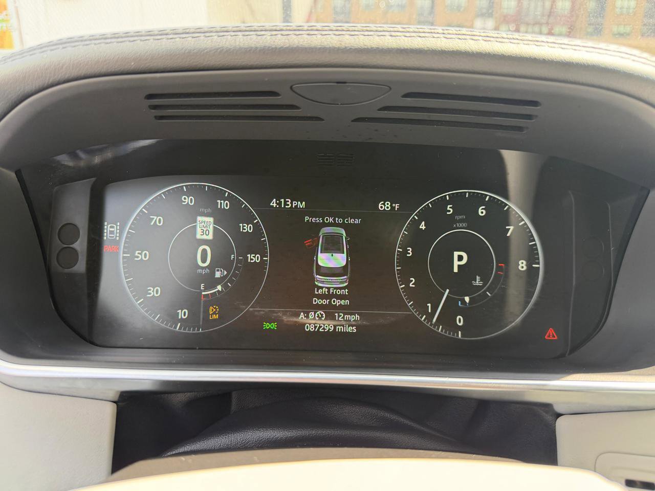 Used 2017 Land Rover Range Rover HSE AWD/4WD image 21