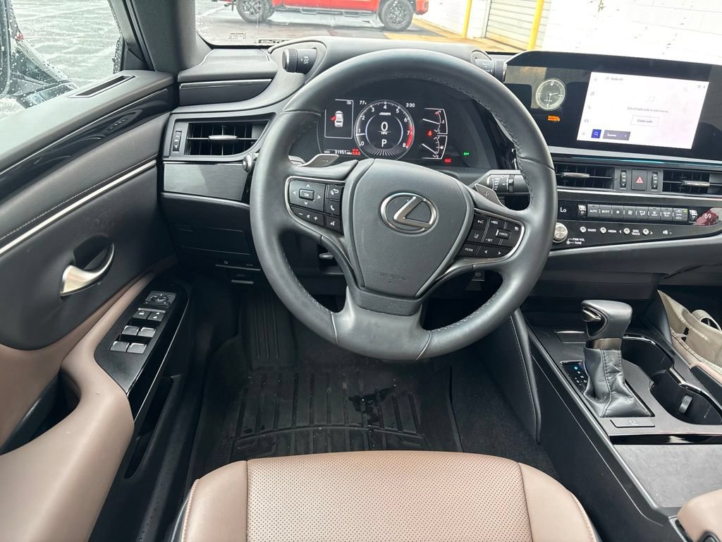Used 2023 Lexus ES 350 FWD image 3