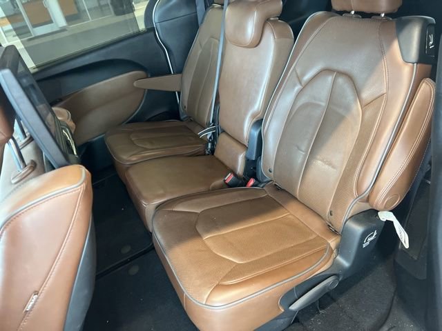 Used 2017 Chrysler Pacifica Limited w/ UConnect Theater Package image 16