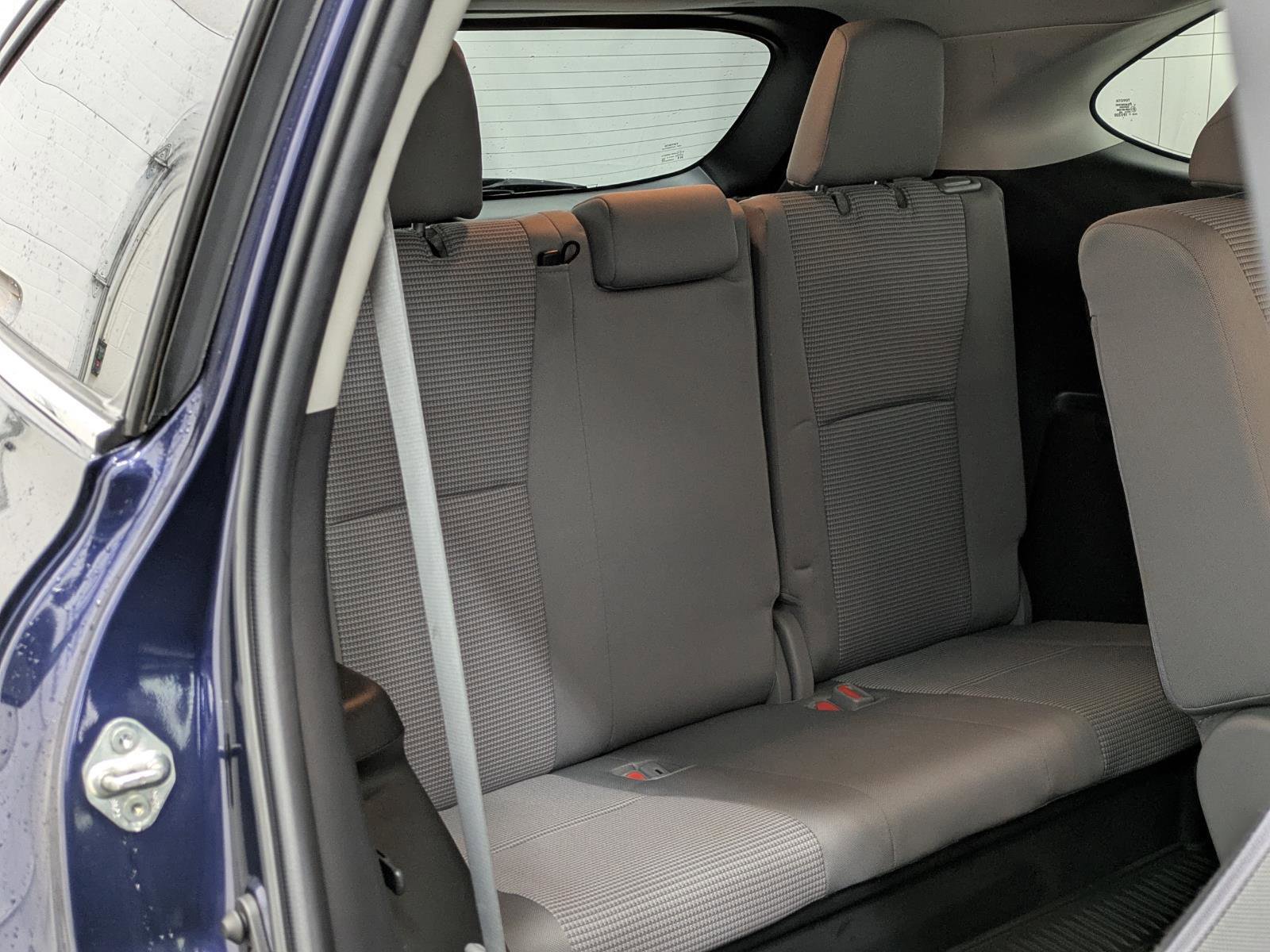 Used 2022 Toyota Highlander LE image 22