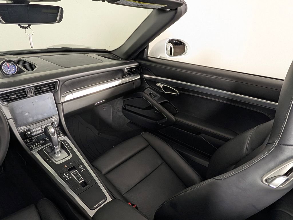Certified 2019 Porsche 911 Turbo image 22
