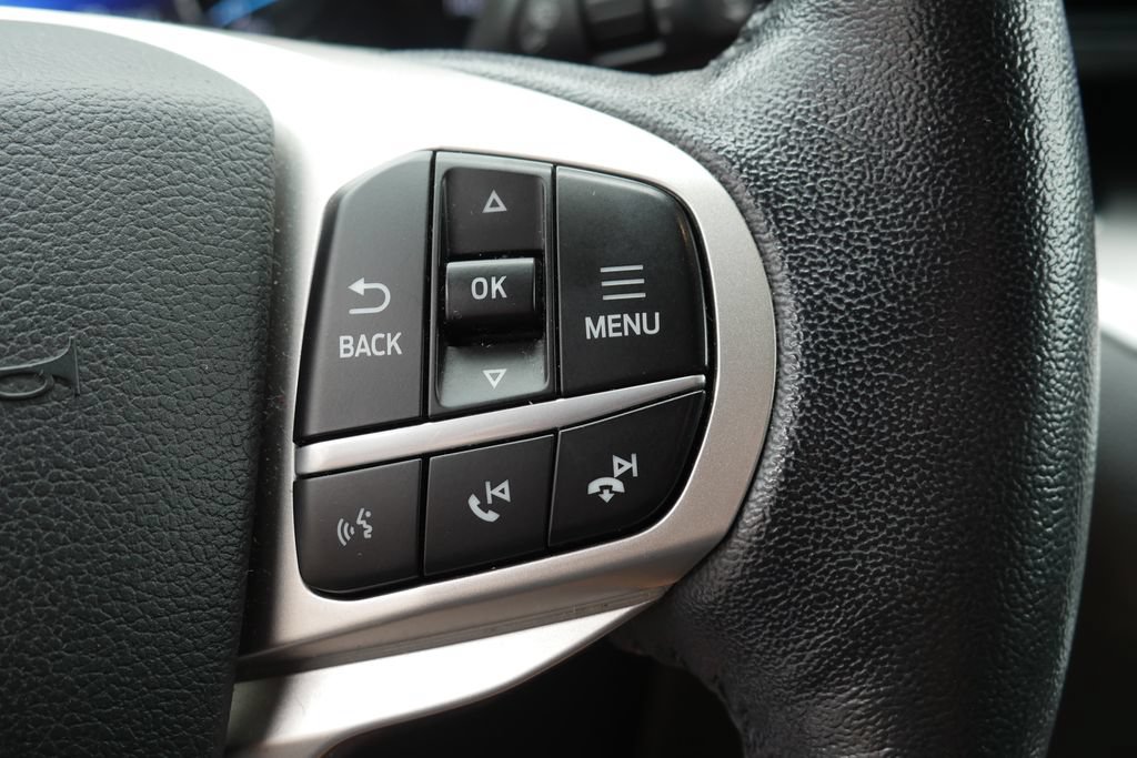 Used 2021 Ford Explorer XLT AWD/4WD image 17
