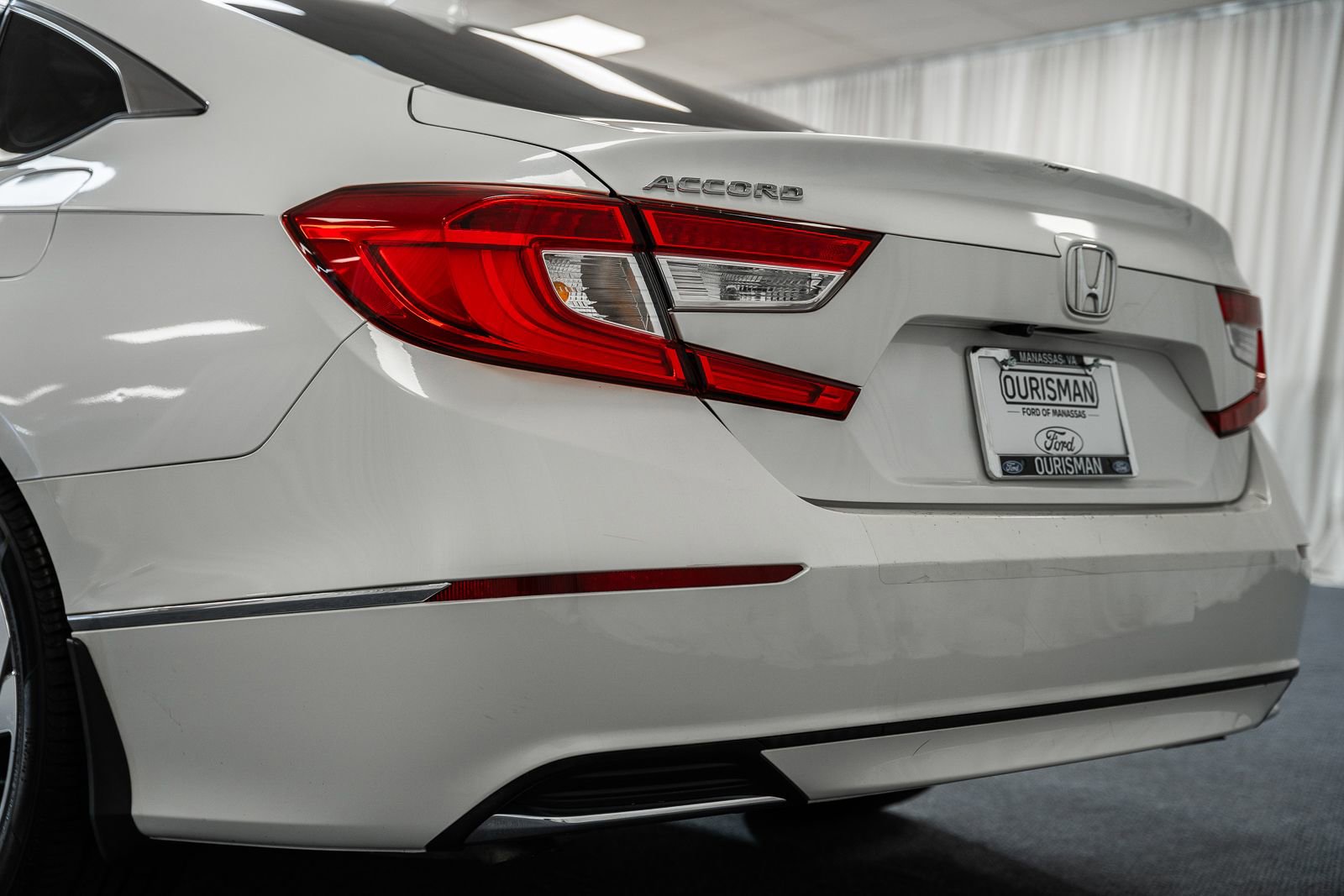 Used 2018 Honda Accord EX image 6