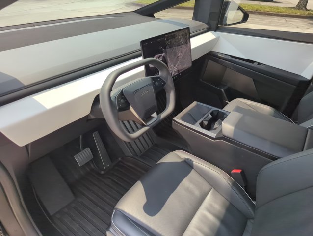 Used 2024 Tesla Cybertruck AWD Crew Cab image 9