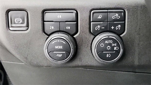 Used 2024 Chevrolet Silverado 2500 LT w/ Convenience Package image 16