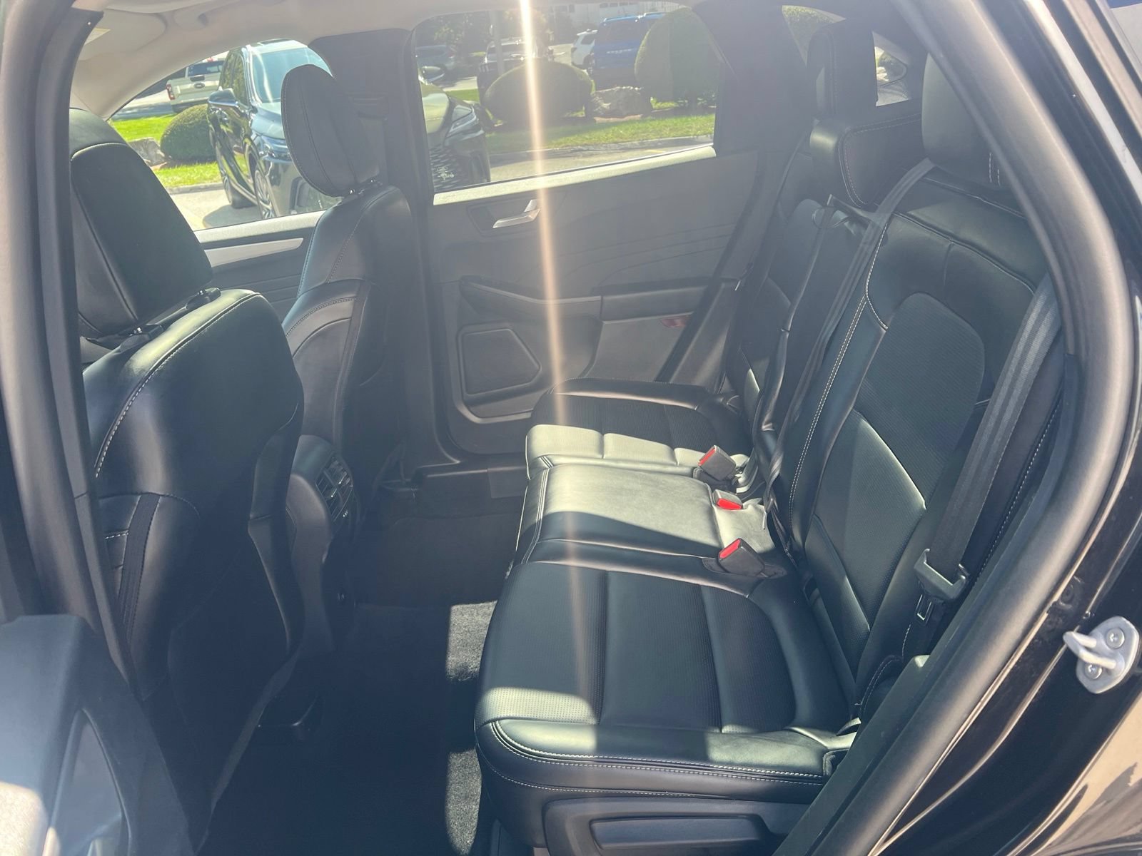 Used 2025 Ford Escape Platinum AWD/4WD image 14