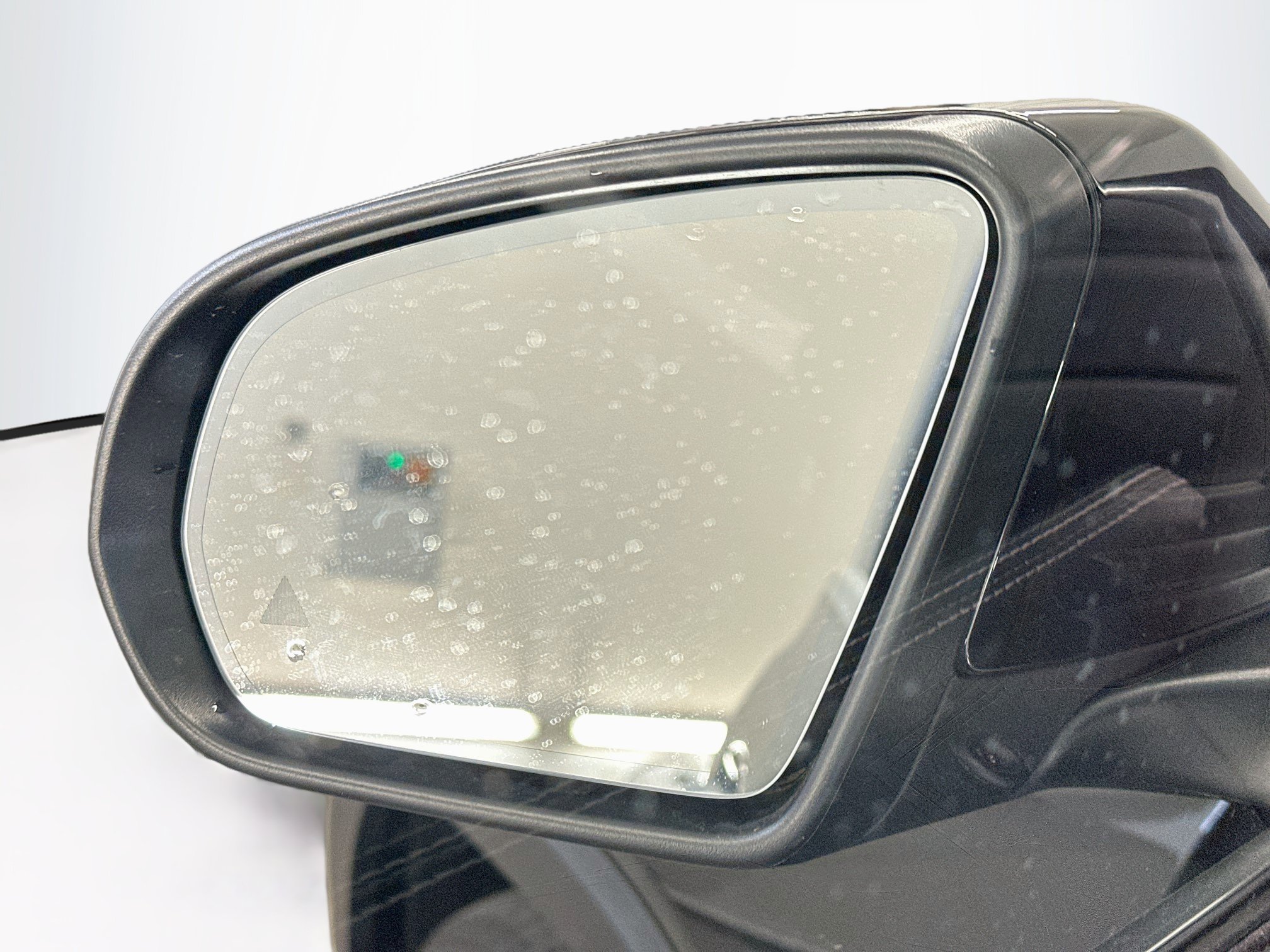 Used 2022 Mercedes-Benz GLB 250 4MATIC w/ Premium Package Lite image 16