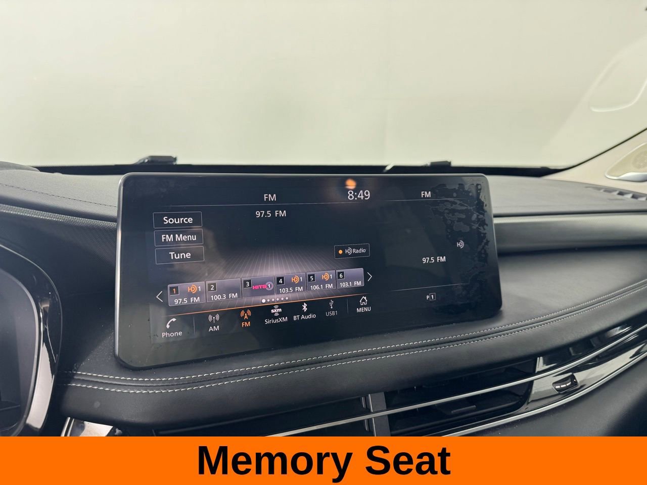 Used 2023 INFINITI QX60 Luxe w/ Performance Audio Package image 17